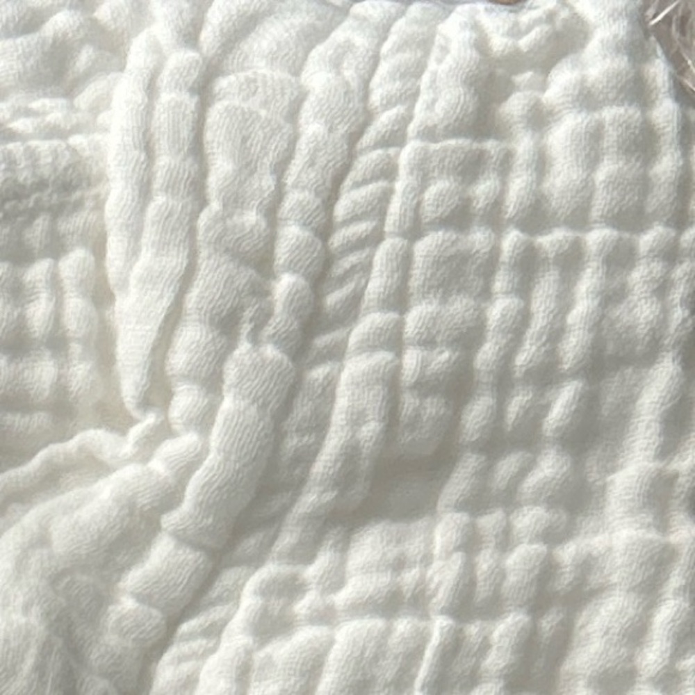 H&M Muslin Bathrobe in White (Unisex Fit) - Picture 8 of 10